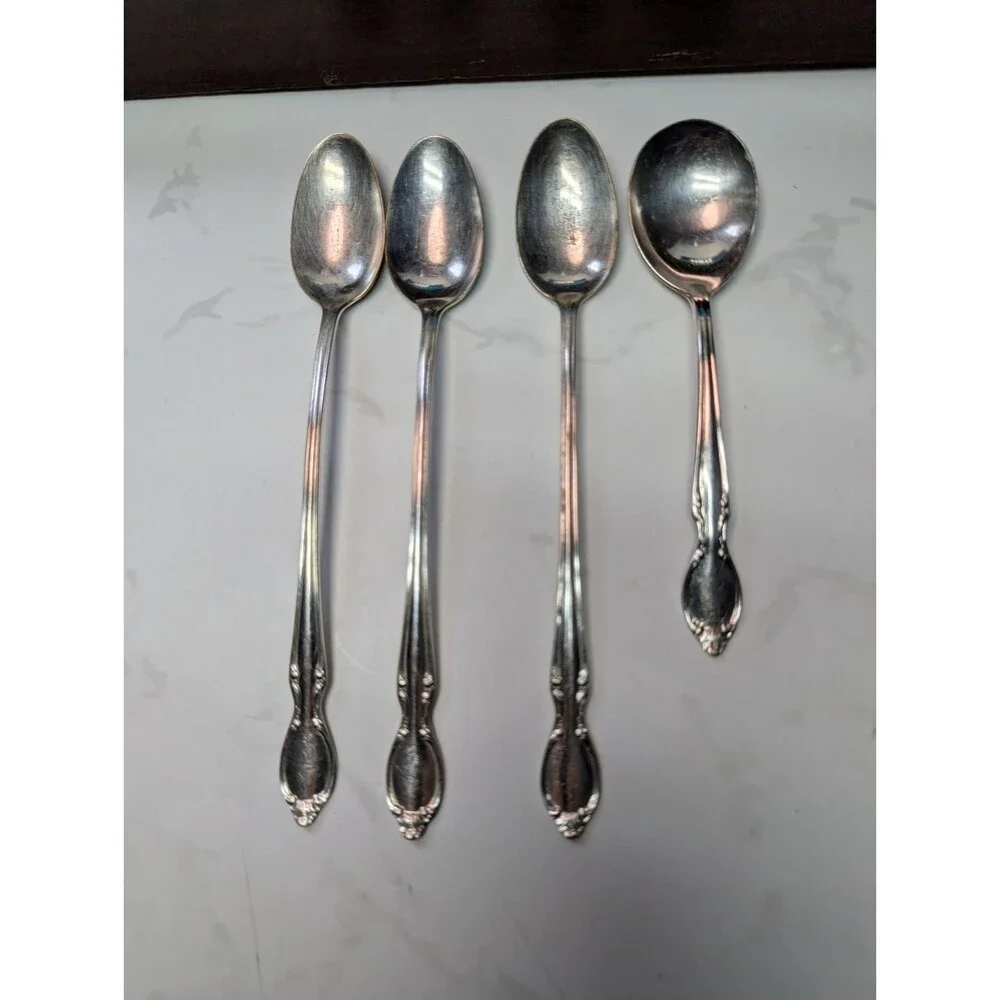 WM Rogers Precious Mirror Silverplate Flatware Set 41 Pc with Chest